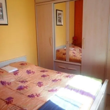 Apartment Mamelon Vert 9 *
